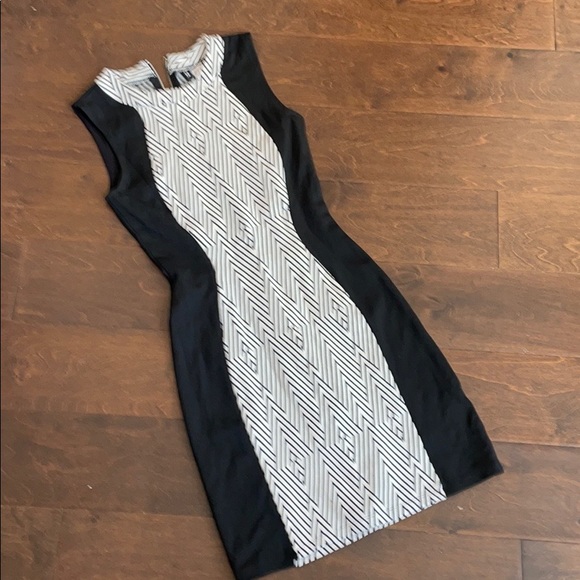 Divided Dresses & Skirts - Divided black & white dress Sz 4